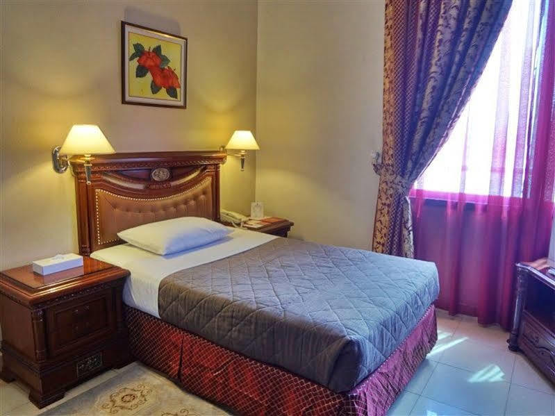 Rainbow Hotel Apartments Abu Dhabi Exterior foto